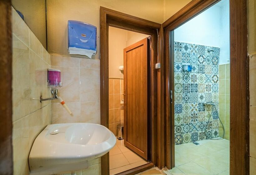 اتاق استاندارد با سرویس بهداشتی مشترک, Yeni