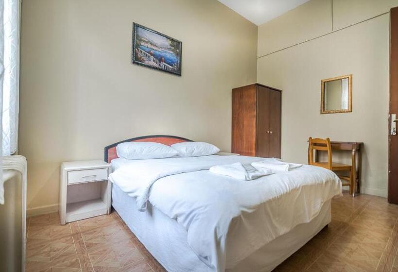 バス共有のスタンダードルーム, Yeni