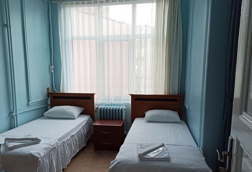 スタンダード4人部屋, Yeni