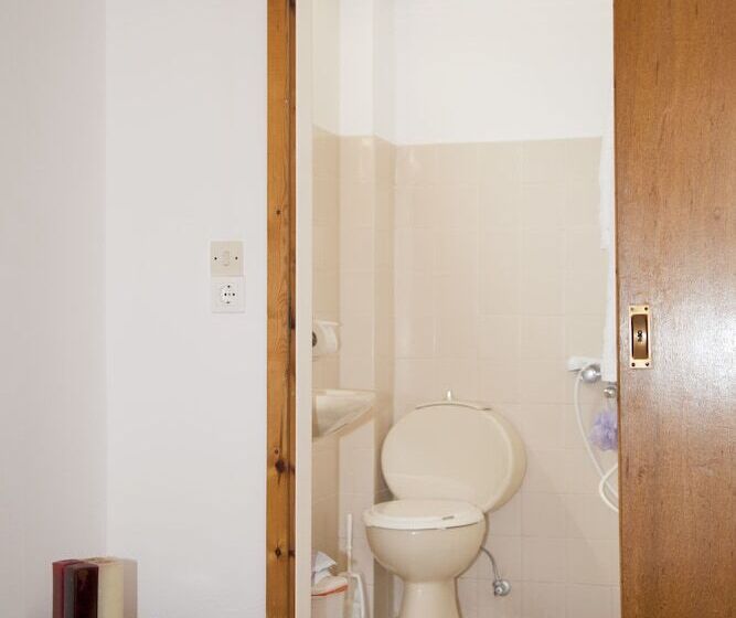 スタンダードルーム, Archodia Studios