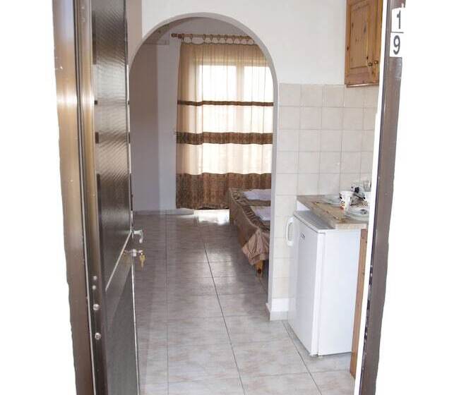 スタンダードルーム, Archodia Studios