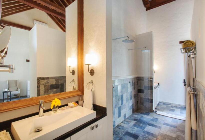 סוויטה, Boutique Casa Del Coliseo