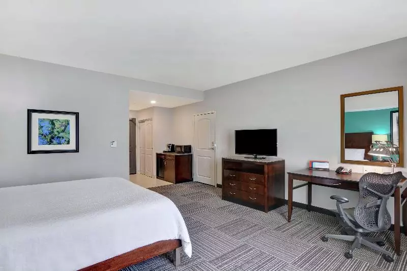 Standard-huone King-vuode, Hilton Garden Inn Fayettevile