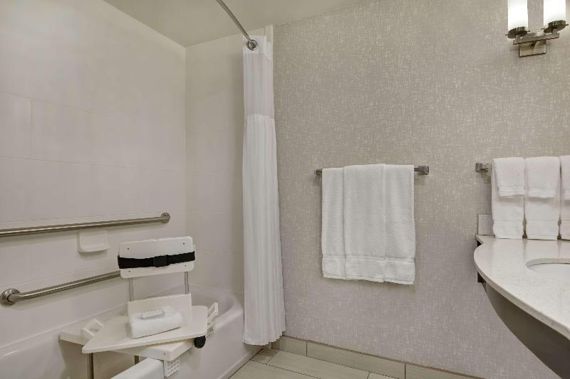 Стандартный Номер Кровать Кинг, Hilton Garden Inn Fayettevile