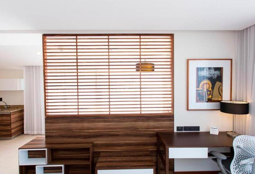 סוויטת אקזקיוטיב, עם מיטת קינג, Holiday Inn Express Puerto Vallarta, An Ihg