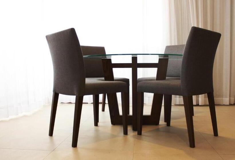 מיטת קינג בסוויטה, Holiday Inn Express Puerto Vallarta, An Ihg