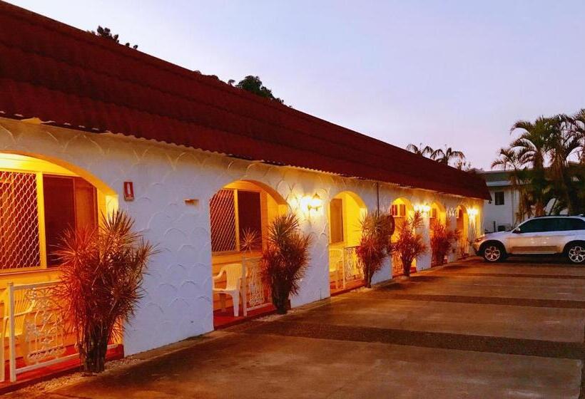 استودیوی استاندارد, Paradise Court Holiday Units