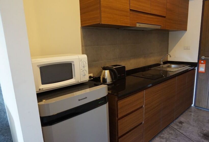 جناح, Replay Residence Samui