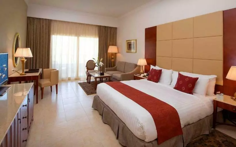 اتاق لوکس با چشم‌انداز دریا, Baron Palace Sahl Hasheesh