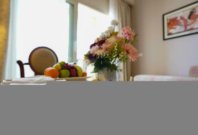 سوییت با چشمانداز دریا, Baron Palace Sahl Hasheesh