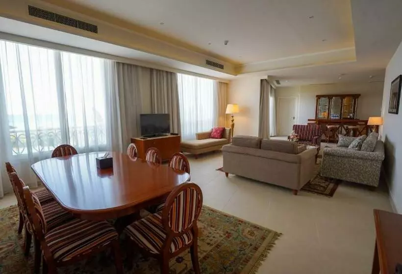 سوییت با چشم‌انداز دریا, Baron Palace Sahl Hasheesh