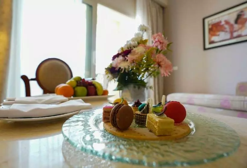 سوئیت ریاست جمهوری 2 خوابه, Baron Palace Sahl Hasheesh