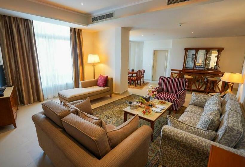 سوییت با چشم‌انداز دریا, Baron Palace Sahl Hasheesh