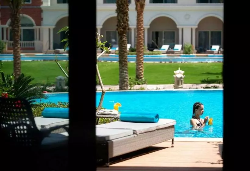 سوئیت ریاست جمهوری 2 خوابه, Baron Palace Sahl Hasheesh