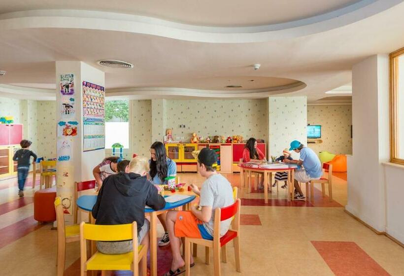 سوییت خانوادگی, Baron Palace Sahl Hasheesh