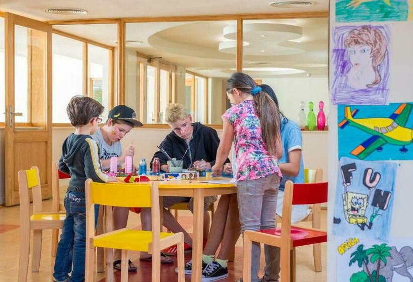 سوییت خانوادگی, Baron Palace Sahl Hasheesh