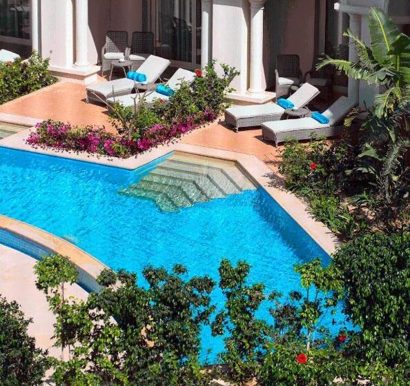Swim-up suite, Baron Palace Sahl Hasheesh