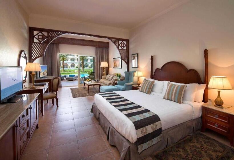 Swim-up suite, Baron Palace Sahl Hasheesh