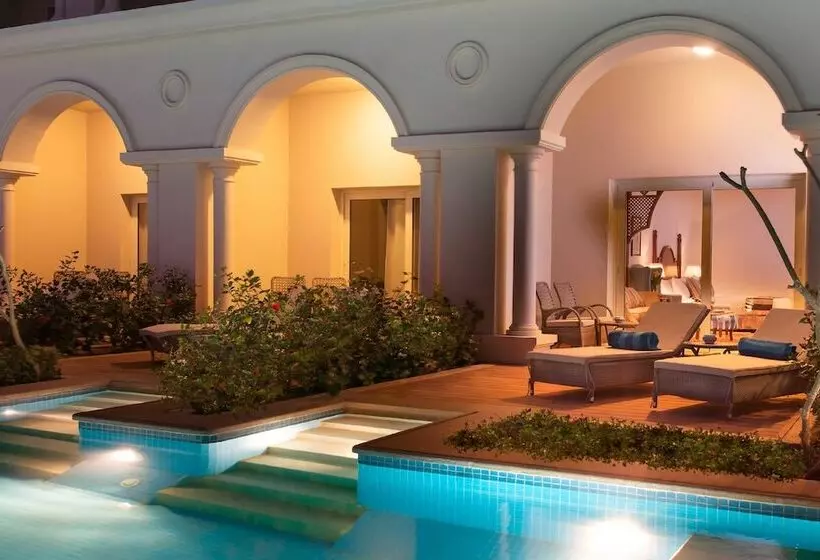 Swim-up suite, Baron Palace Sahl Hasheesh