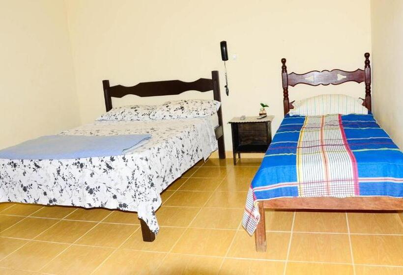 غرفة قياسية ثلاثية, Pousada Recanto Do Sossego