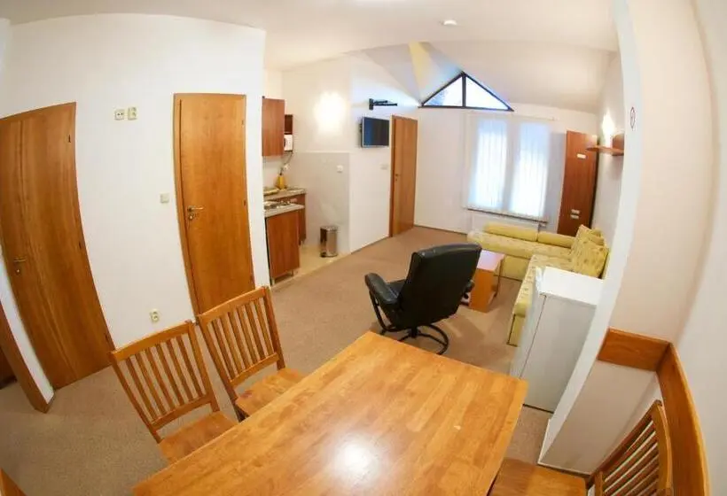 １ベッドルームアパートメント, Apartmány Biela Púť 17   18