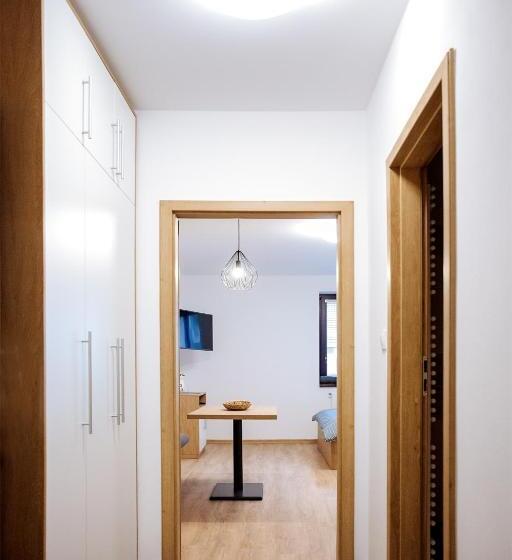 חדר סטנדרט, Apartmány Na čtvrtích