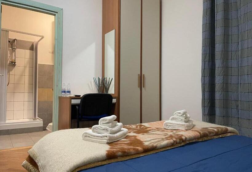 غرفة قياسية ثلاثية, B&b Le Ginestre