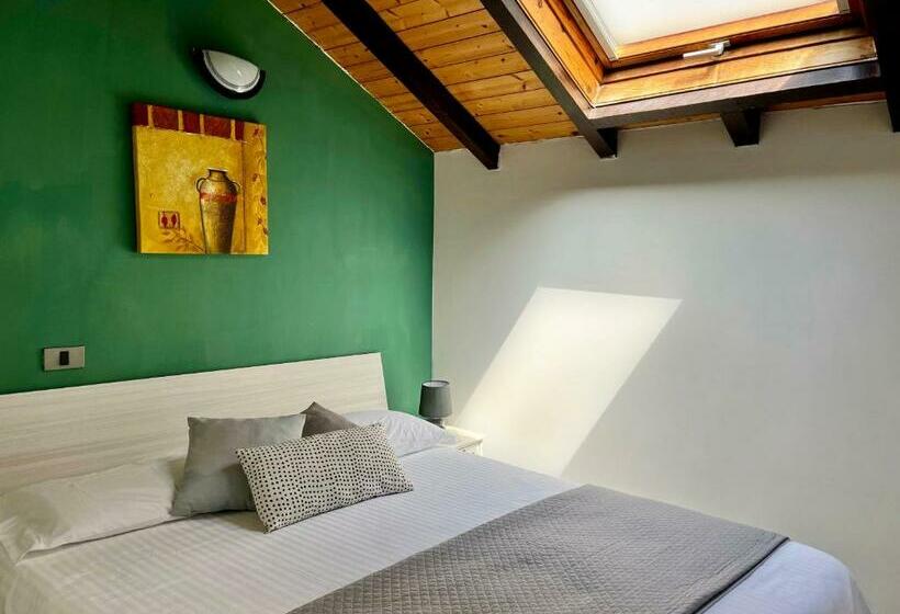 غرفة قياسية رباعية, Alla Fontanella