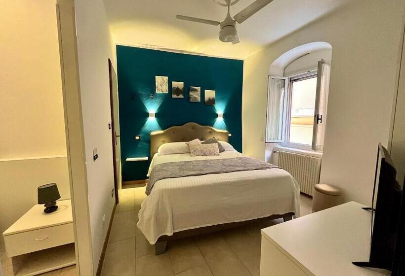 غرفة قياسية ثلاثية, Alla Fontanella