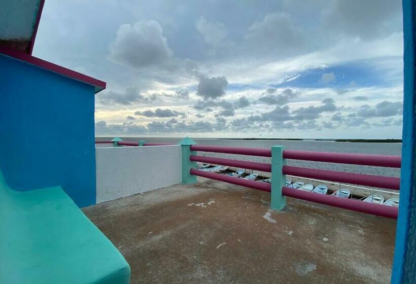 豪华海景房带阳台, San Felipe De Jesus Yucatan