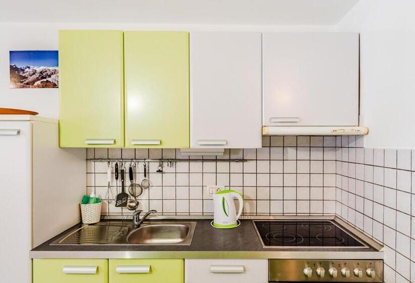 استودیوی استاندارد, Apartment & Rooms Bruna Vučič