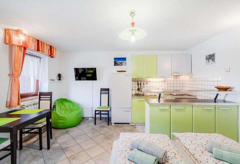 استودیوی استاندارد, Apartment & Rooms Bruna Vučič