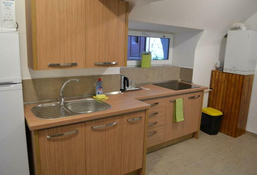 إستوديو قياسى, Casa Fanarilor