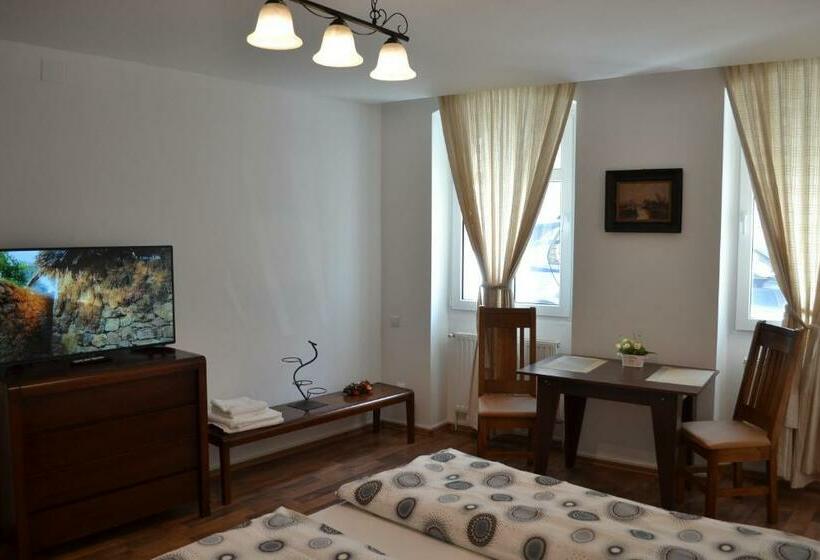 إستوديو قياسى, Casa Fanarilor