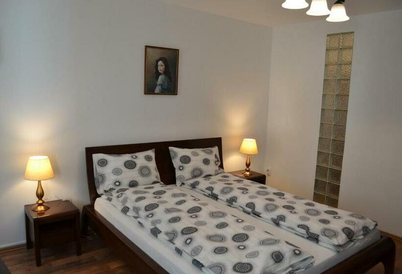 إستوديو قياسى, Casa Fanarilor