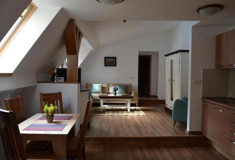 شقة غرفة واحدة مطلة على الحديقة, Casa Fanarilor