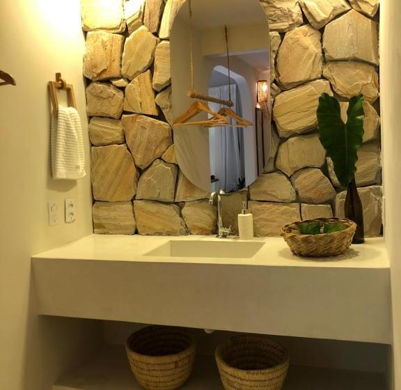 جناح ديلوكس, Kûara Pipa