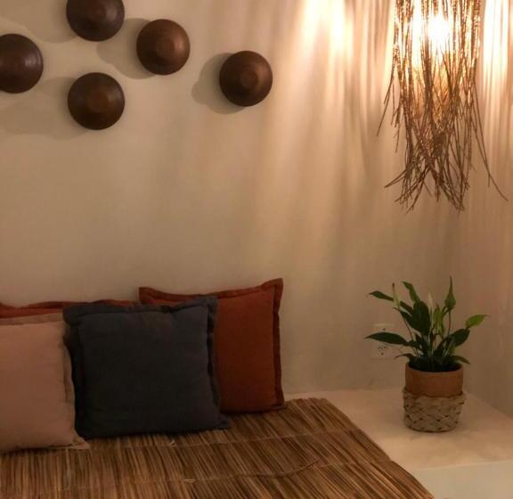 جناح ديلوكس, Kûara Pipa