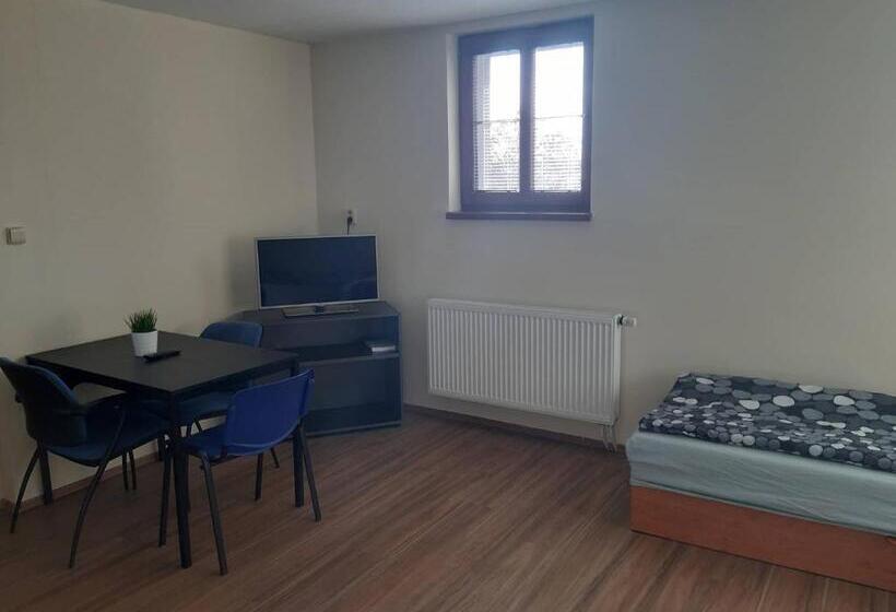 스탠다드 트리플 룸, Penzion V Zatáčce