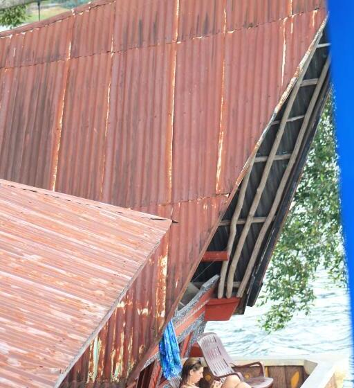 标准三人间, Reggae Guest House