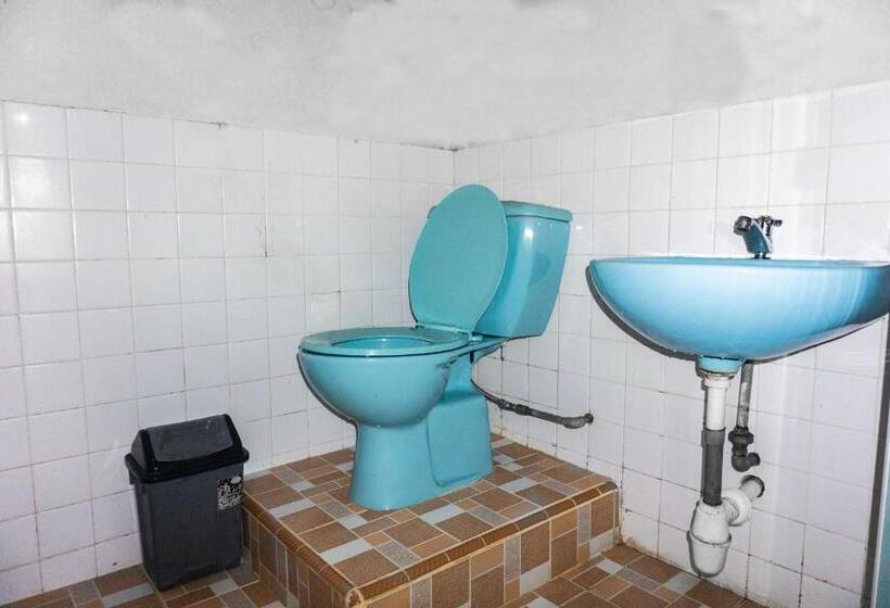 标准三人间, Reggae Guest House