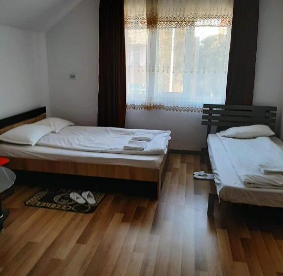 Quarto Triplo Estandar, Vila Marina&eddy