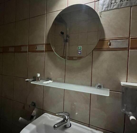 اتاق استاندارد سه نفره, Vila Marina&eddy