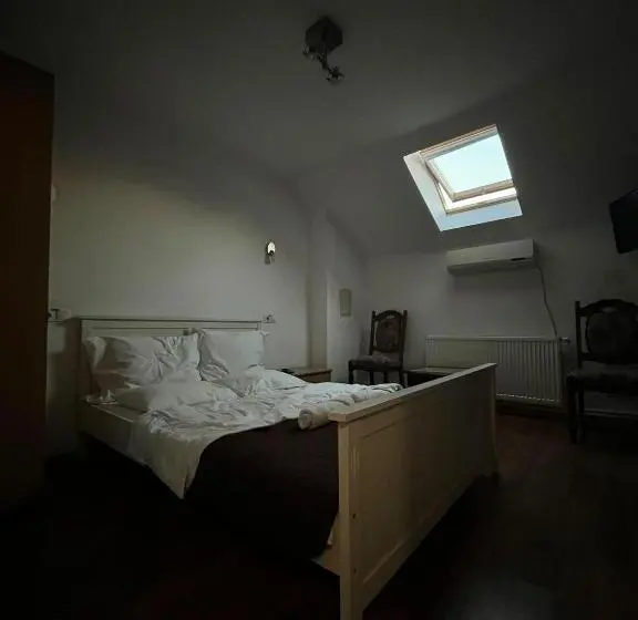 Standard Room Shared Bathroom, Vila Marina&eddy