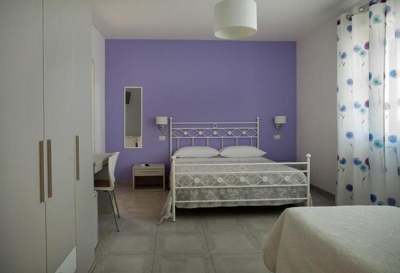 Triple Room Sea View, B&b A Due Passi Dal Mare