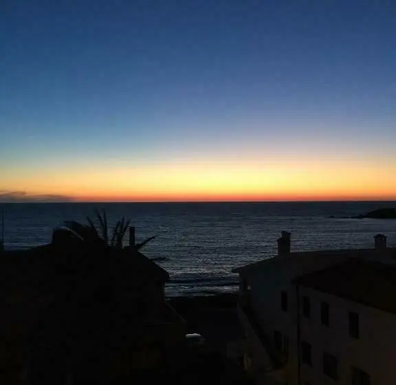 Triple Room Sea View, B&b Bentuemari