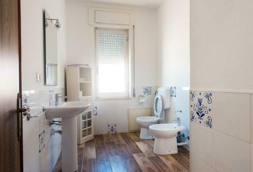 Triple Room Sea View, B&b Bentuemari