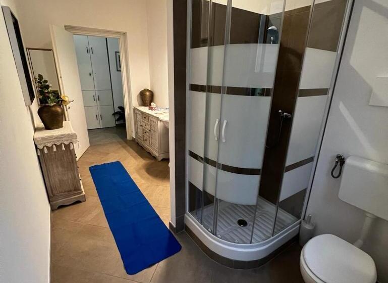 اتاق لوکس با چشمانداز دریا, B&b Camera Bellavista