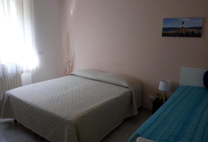 غرفة قياسية ثلاثية, B&b Fermo D A Mare