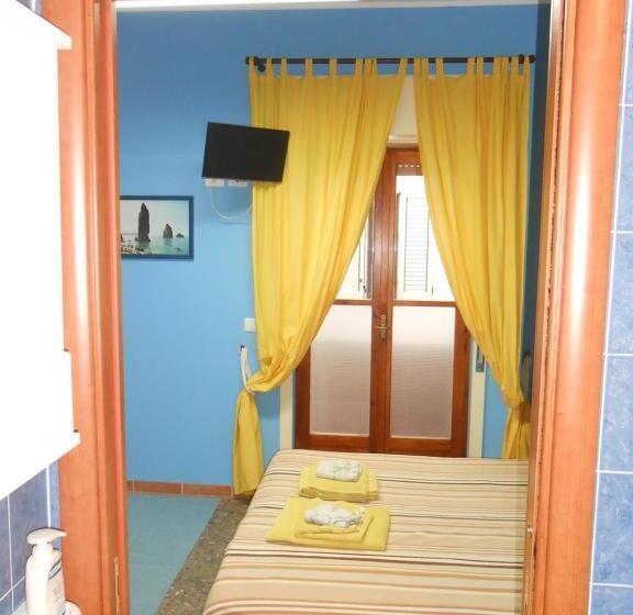 스탠다드 트리플 룸, B&b Ro.ma